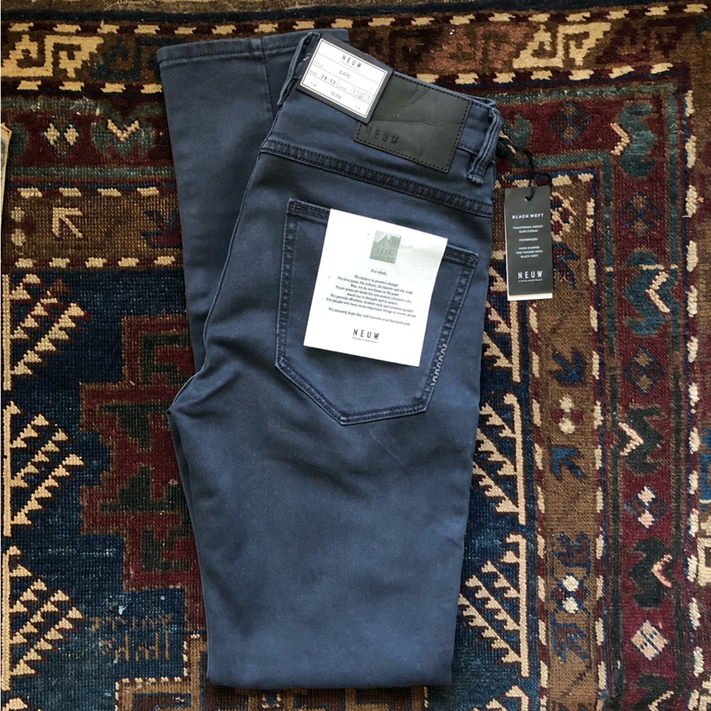 NWT Neuw Denim Lou Slim / Liberte Wash 28:32